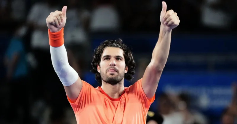 Alcaraz recovers from 2-6 down in tiebreak, sweeps past Arnaldi into Tokyo quarterfinals